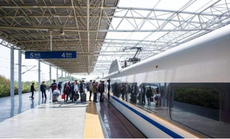 江山高鐵站站臺(tái)涂裝工程